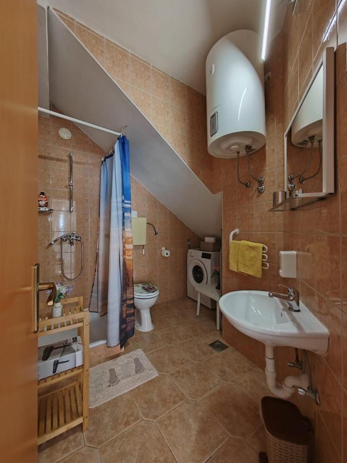 Apartments Turan Centrally Located With Free Parking Igrane Exterior foto